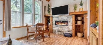 Cozy Tahoe Townhome w/ Fireplace, Balcony & Quick Access to Trails & Lake Cubana - Dollar Hill by Avantstay