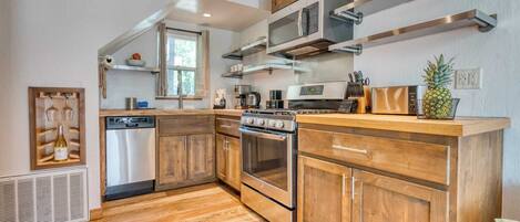 House (2 Bedrooms) | Interior