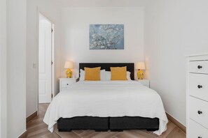 Iron/ironing board, travel cot, WiFi, bed sheets - Penthouse Bonbini III Estepona (Estepona)