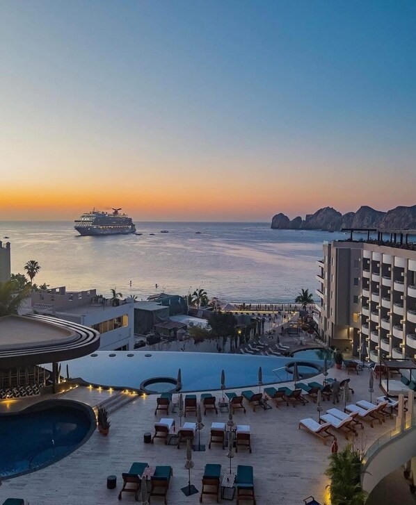 Pool - Corazon Cabo Infinity King Sunset View, Spend New Year's in Cabo. (Cabo San Lucas)