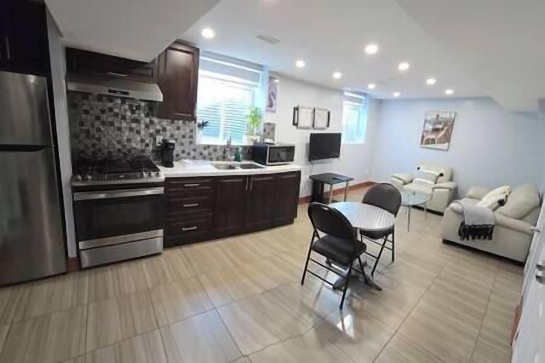 Køkkentøj/tallerkener/redskaber