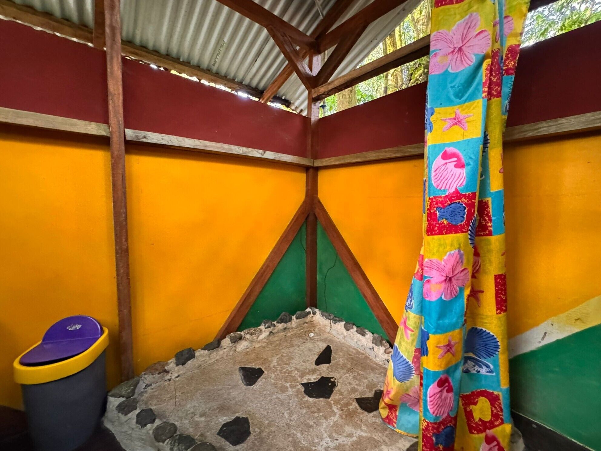 Comfort Tent, Park View | Bathroom | Shower, towels, shampoo, toilet paper