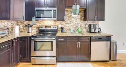 Spacious 4BR/2BA Family Retreat in Philadelphia