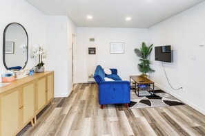 TV, video games, books, video library - < 1 Mi to Pacific Beach: Peaceful San Diego Gem! (San Diego)