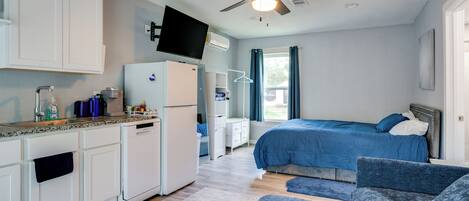 Internet, bed sheets