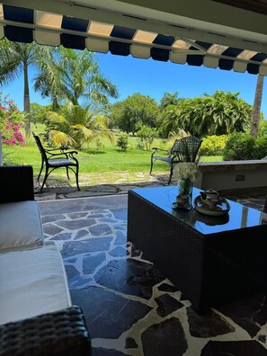 Terrace/patio - 3BR Wyndham Rio Mar Retreat w Jacuzzi /Golf,Beach,Casino,Tennis,Near Rainforest (Río Grande)