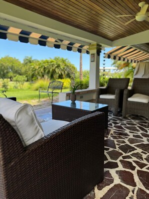 Terrace/patio - 3BR Wyndham Rio Mar Retreat w Jacuzzi /Golf,Beach,Casino,Tennis,Near Rainforest (Río Grande)