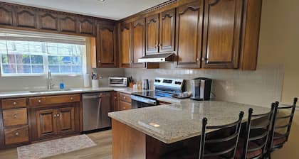 Charming 3-bedroom house in beautiful Douglas with lots of amenities