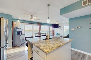 Fridge, microwave, oven, stovetop - Water front, dog-friendly home near fishing, beaches, & dining - shared pool (Corpus Christi)