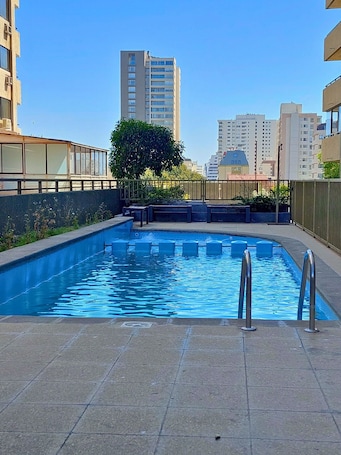 Una piscina al aire libre de temporada. Viña Sunset Escape