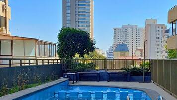Apartment | Pool | Seasonal outdoor pool