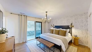 Iron/ironing board, travel cot, free WiFi, bed sheets - 6-Bed Luxe Secluded Retreat 15 min to Asheville, Huge Gameroom,Hot tub,Poker Tbl (Alexander)