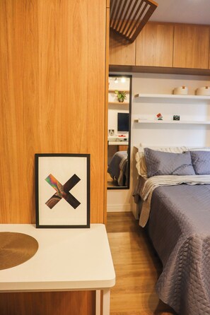 Iron/ironing board, WiFi, bed sheets - Charm of Redemption | Studio across from the park (Porto Alegre)