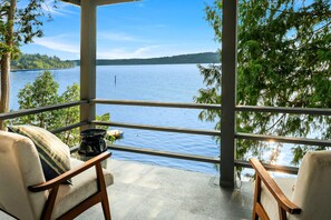 Property grounds - Vashon waterfront home with amazing views, beach, and gas firepit (Vashon)