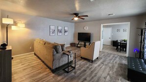 Unclassified image, 3 of 13, button - Modern Stay Near Fort Sill + Park & Shopping (Lawton)