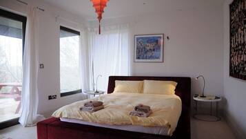 Fer et planche Ă repasser, Wi-Fi, draps fournis