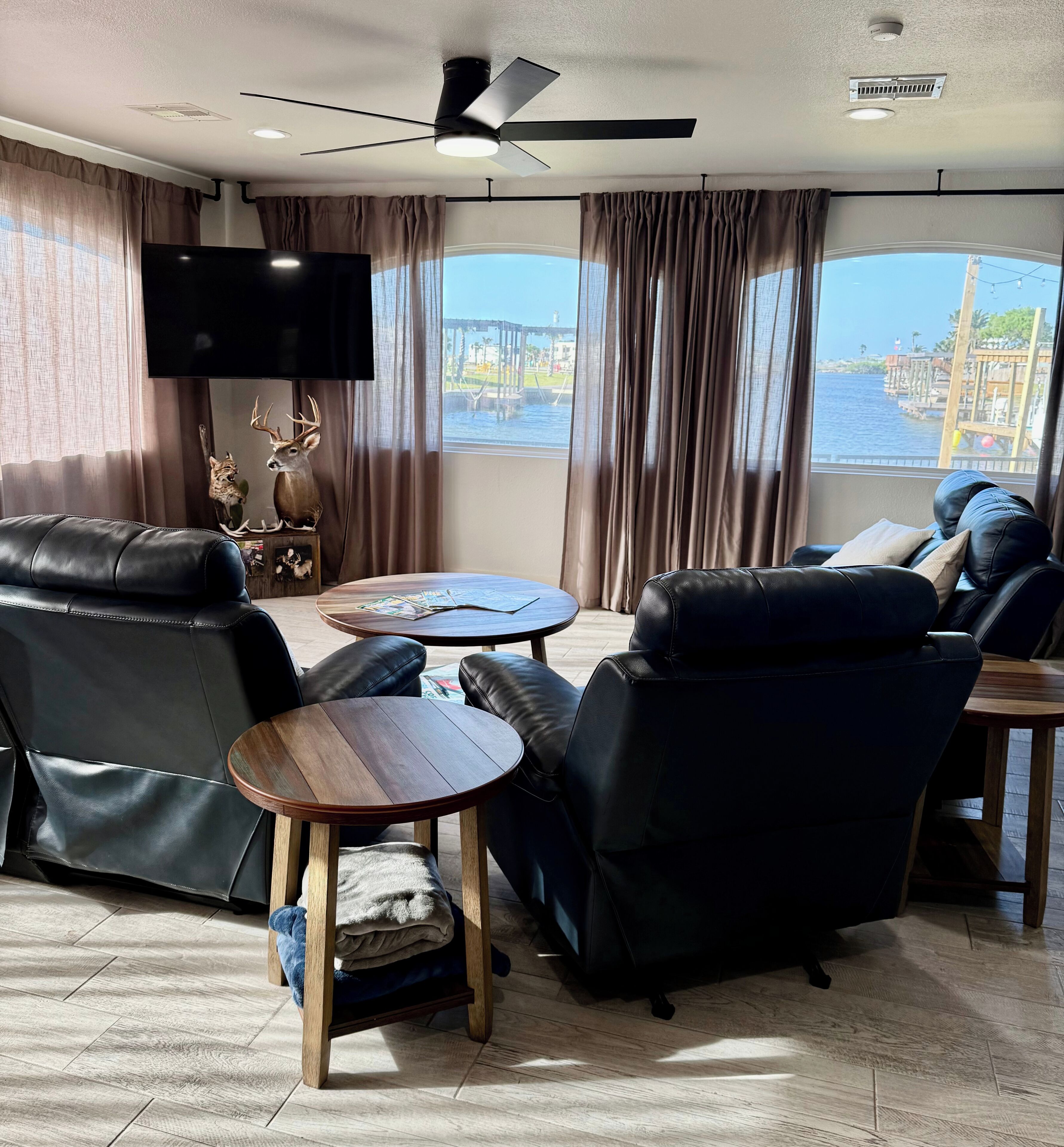 Waterfront 3-bedroom Private Dock For Boat Access In Corpus Christi - Corpus Christi, TX