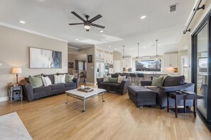 Living area - Luxury Ranch Retreat - Pool, Hot Tub, Game Rooms (Rockwall)