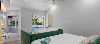 Sunny Auburndale Retreat w/ Pool