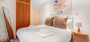 2 bedrooms, iron/ironing board, free WiFi, bed sheets