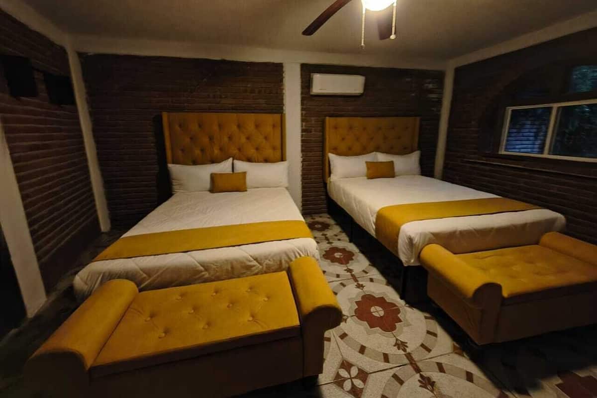 Comfort Twin Room, Patio | Iron/ironing board, free WiFi