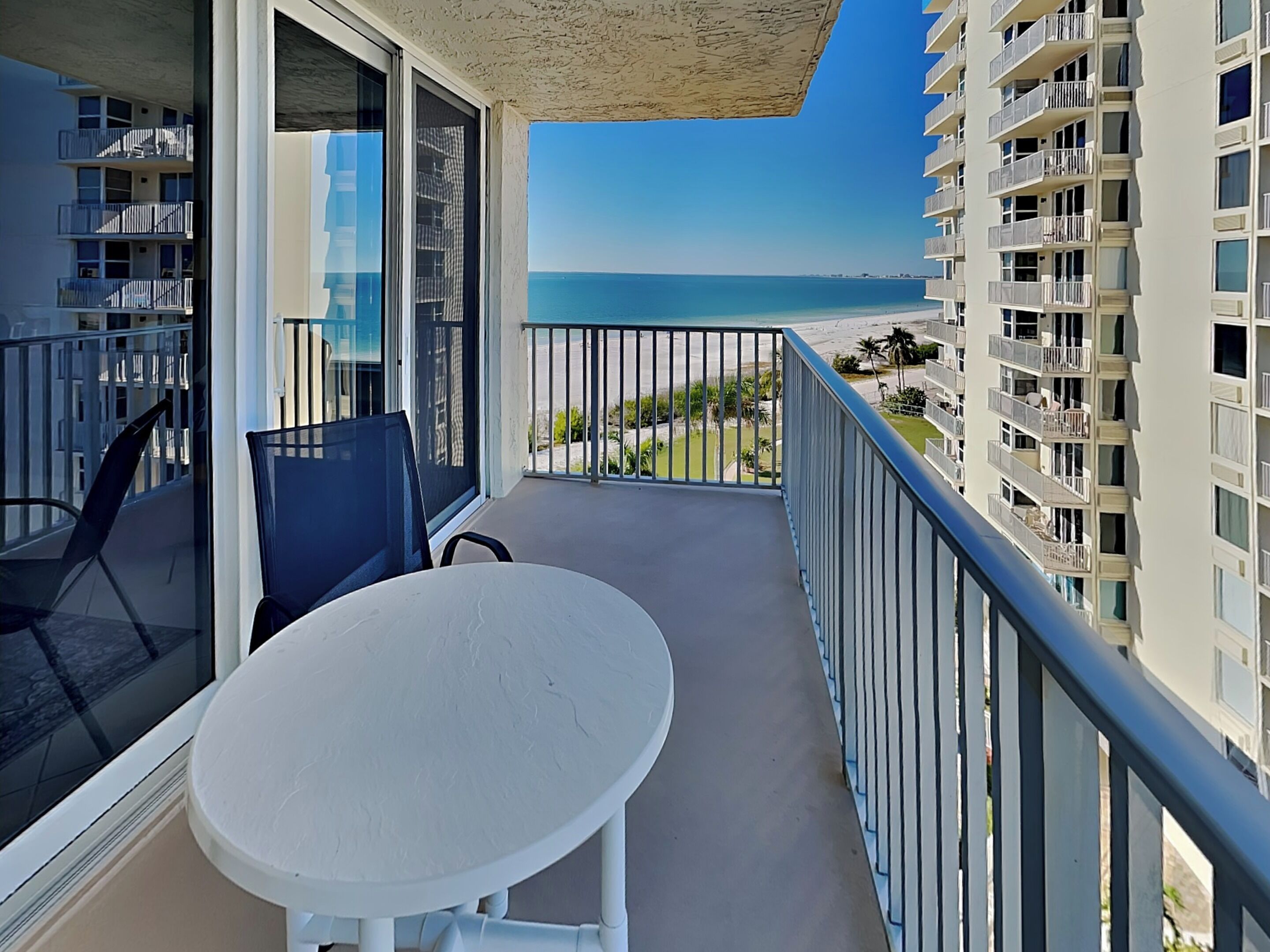Condo (0 Bedroom) | Property amenity