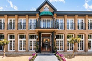 Exterior - Sonoma Stonehouse, King Room at Boutique Hotel (Santa Rosa)