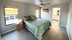 Lit parapluie, Wi-Fi gratuit, draps fournis