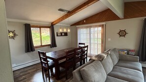 Interior - Tranquil 4-bedroom house on quiet cul-de-sac with lake views in Whitewater (Whitewater)