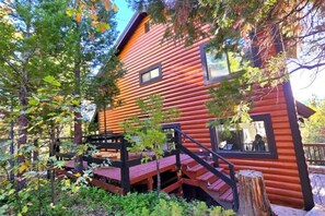 Terrace/patio - Fall in love again; with nature and with each other (Lake Arrowhead)