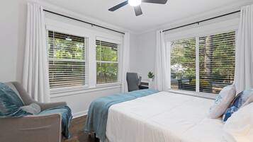 5 habitaciones, tabla de planchar con plancha, wifi y ropa de cama