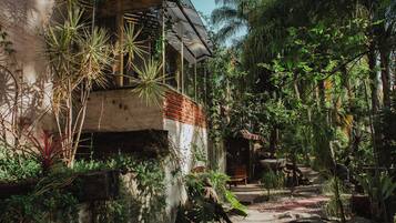 Enceinte de lâhĂ©bergement