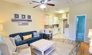 TV - Close to cruise ship 3br 2ba on 27th! (Galveston)