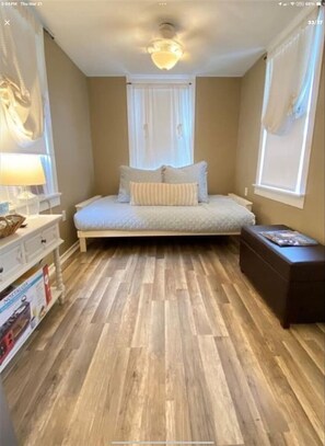 Interior - Close to cruise ship 3br 2ba on 27th! (Galveston)