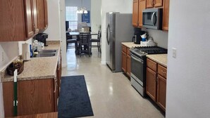 Coffee/tea maker, fridge, microwave, oven - Large house on 29th close to Cruise Ships. (Galveston)