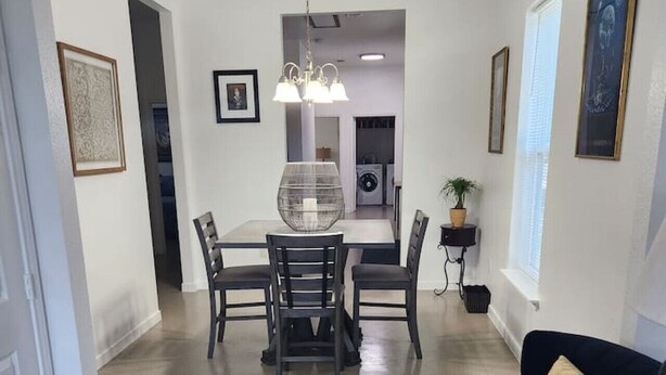 Interior - Large house on 29th close to Cruise Ships. (Galveston)