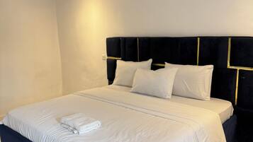 Escriptori i wifi gratuïta