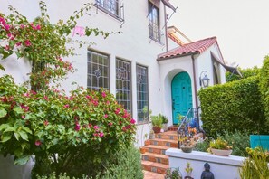 Exterior detail - Peaceful 3-bedroom house in West Hollywood (West Hollywood)