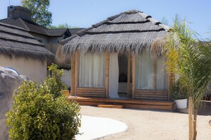 Premium bedding, minibar, free WiFi, bed sheets - Tribu Eco Beach (Francisco Alvarez)