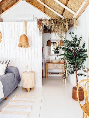 Premium bedding, minibar, free WiFi, bed sheets - Tribu Eco Beach (Francisco Alvarez)