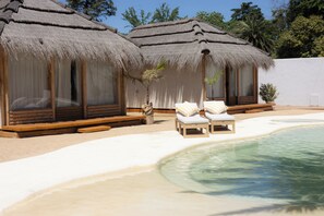 Outdoor pool - Tribu Eco Beach (Francisco Alvarez)