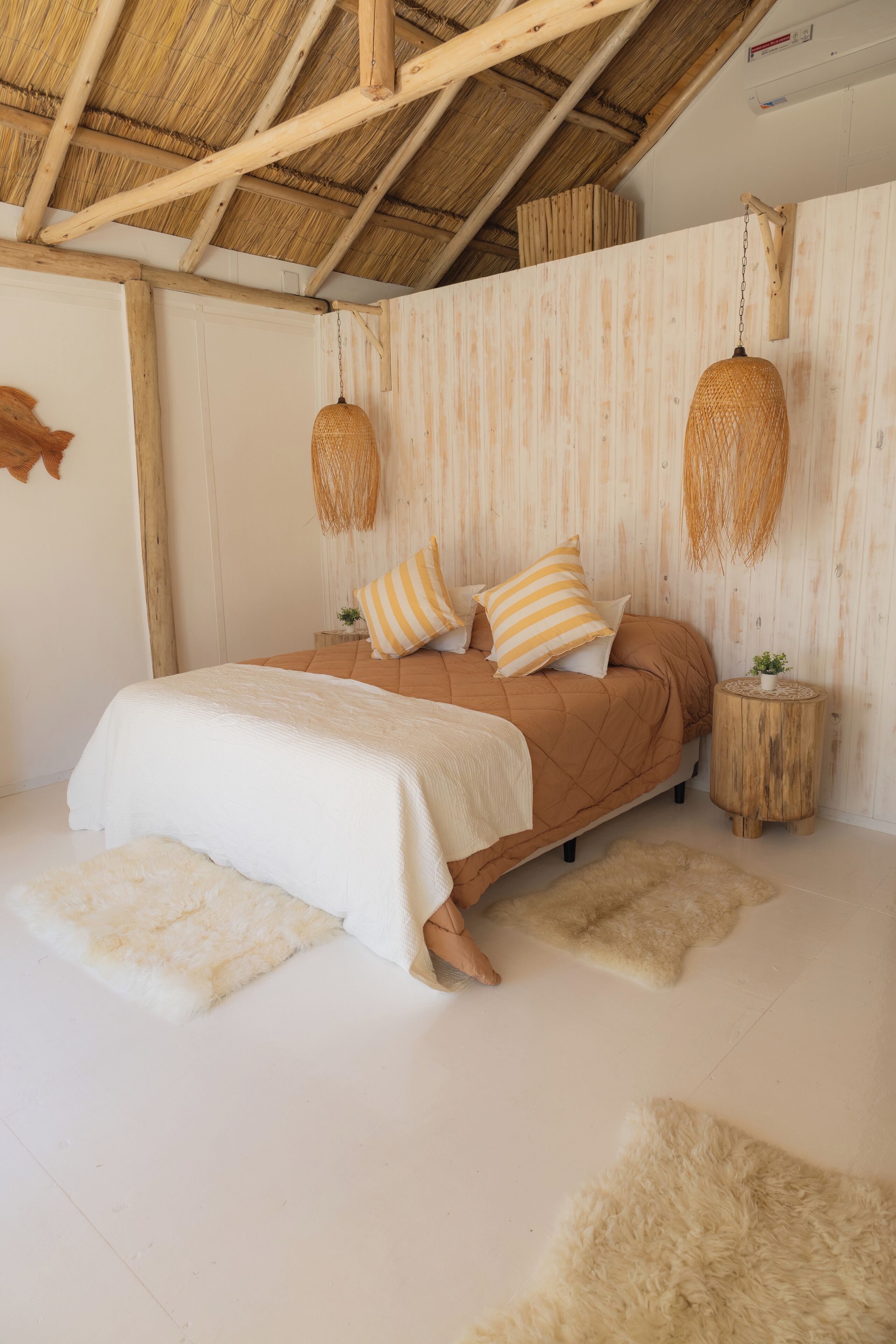 Ropa de cama de alta calidad, minibar, wifi gratis y ropa de cama 