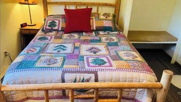 1 bedroom, iron/ironing board, internet, bed sheets