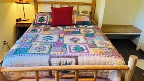 Iron/ironing board, Internet, bed sheets