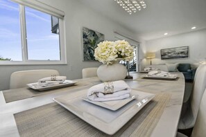 Dining - Azule - Waterfront Villa with Private Dock (Indian Rocks Beach)