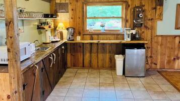 Fridge, microwave, coffee/tea maker, toaster