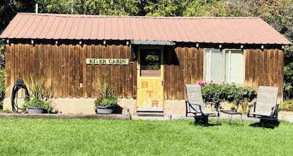 Beautiful and Quaint Cabin