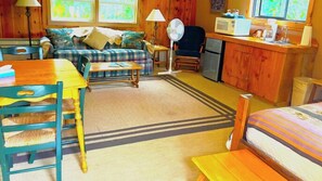 Iron/ironing board, Internet, bed sheets