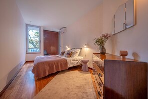 3 Schlafzimmer, Bügeleisen/Bügelbrett, Internetzugang, Bettwäsche