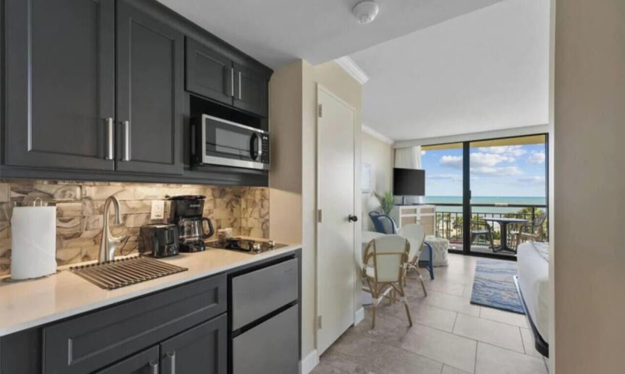 Fridge, microwave, coffee/tea maker, toaster